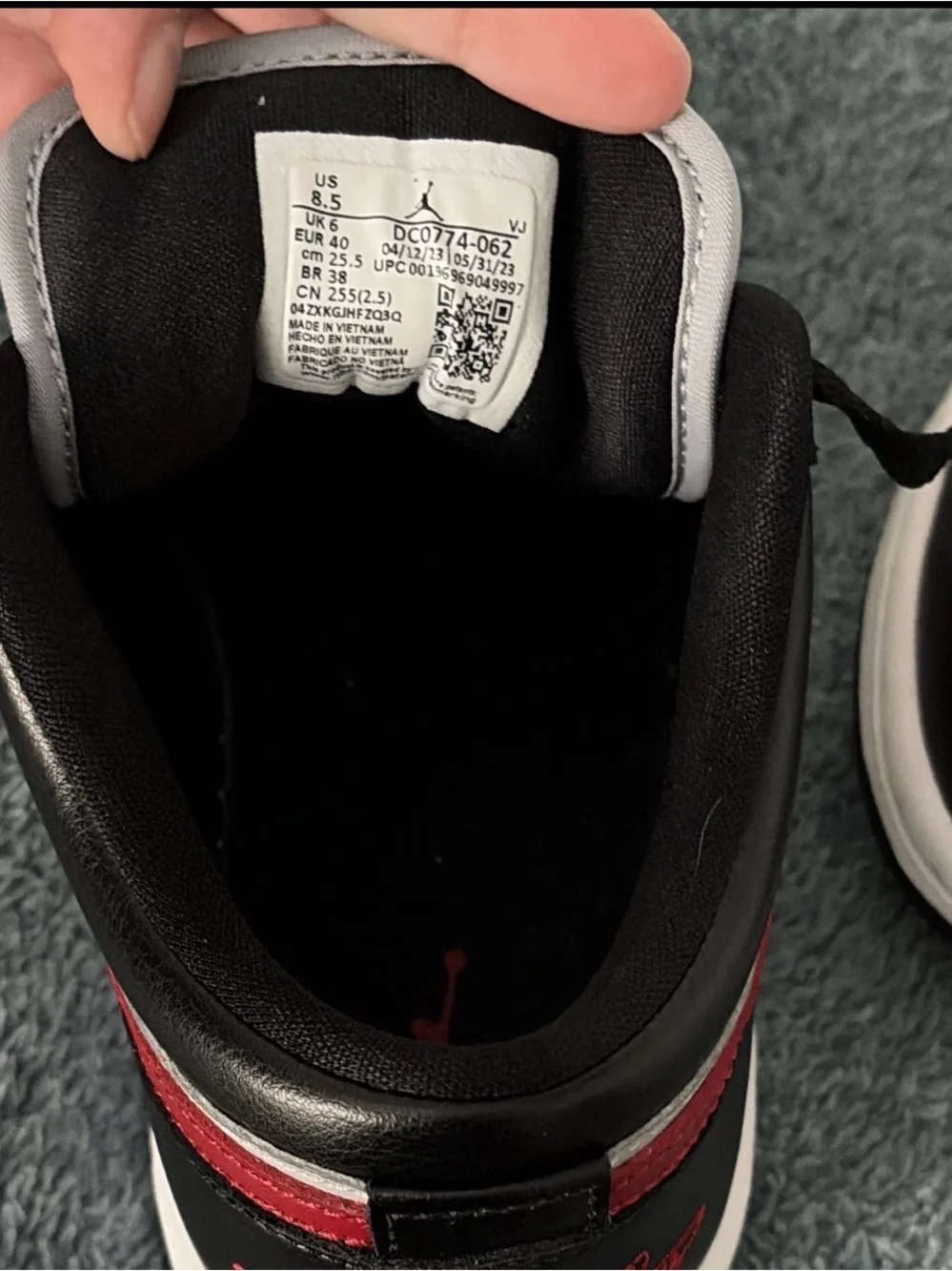 Jordan AirJordan 1 Low Sneaker Black/Gray/Red Leather Women’s 8.5 EU 40